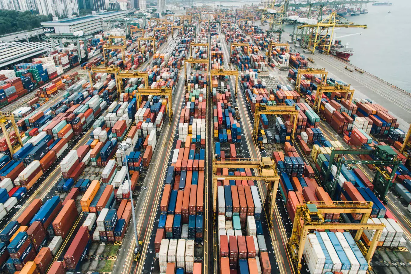 Bird's ee view of the industrial harbor Bukit Merah by https://unsplash.com/@chuttersnap